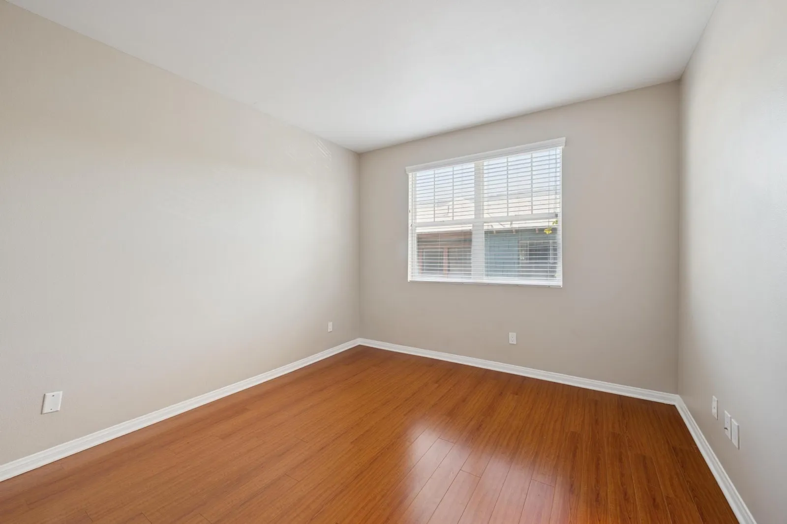 property for rent #13