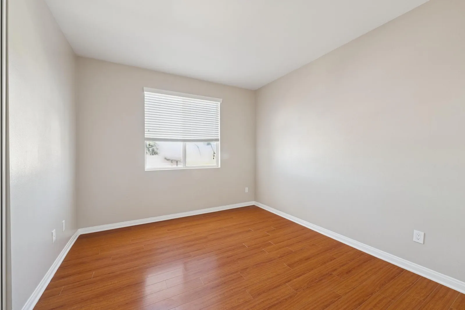 property for rent #30