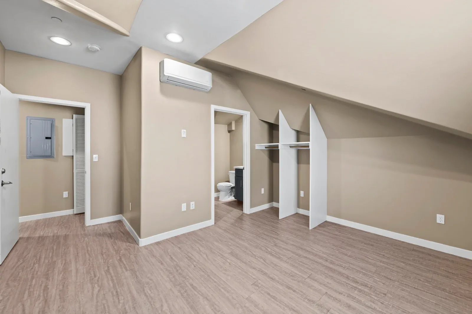 property for rent #12