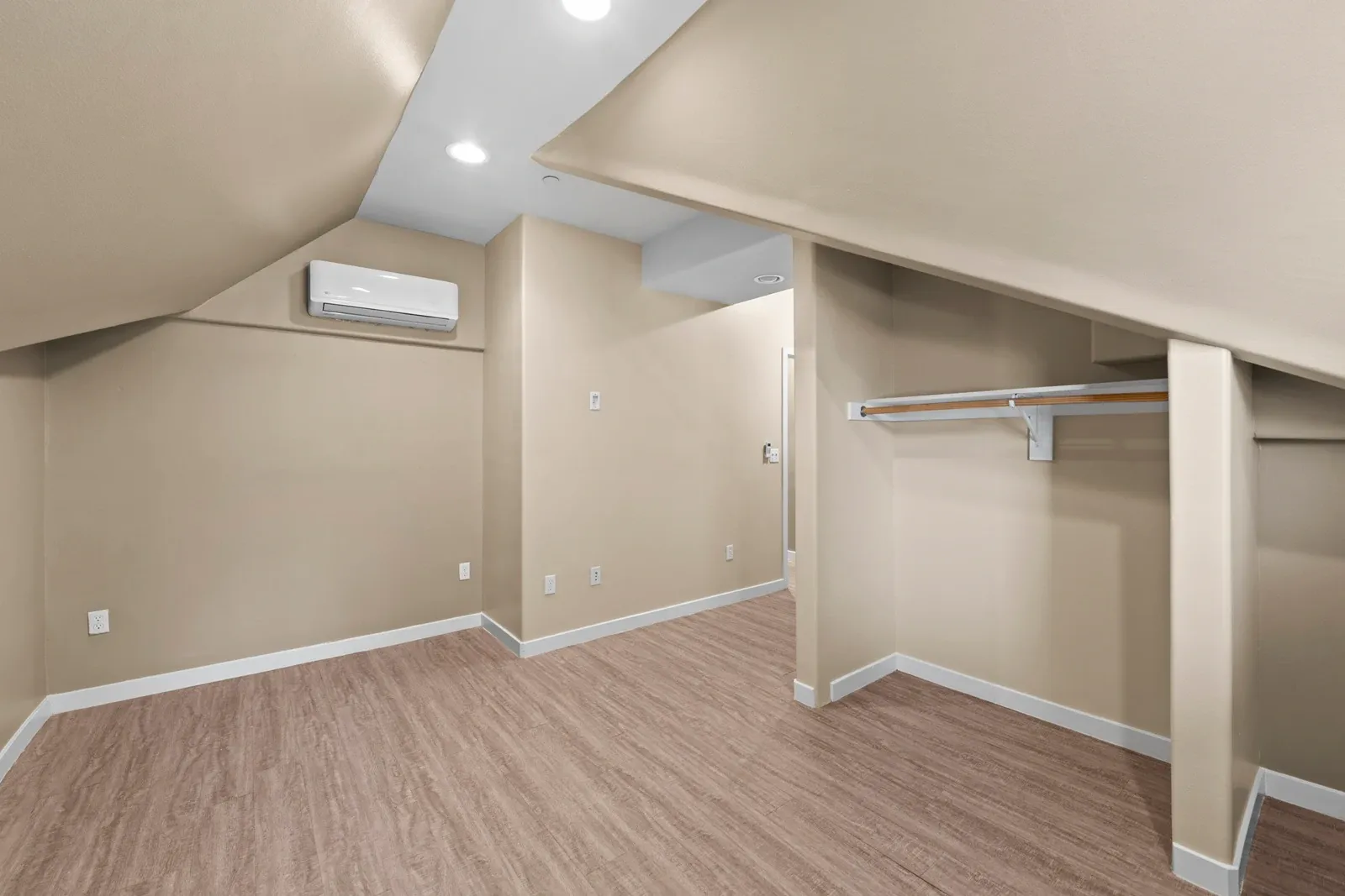 property for rent #18