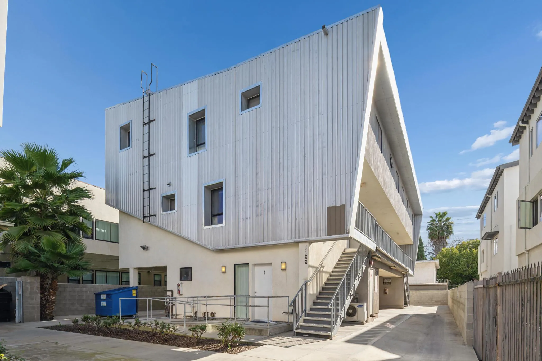 property for rent #10