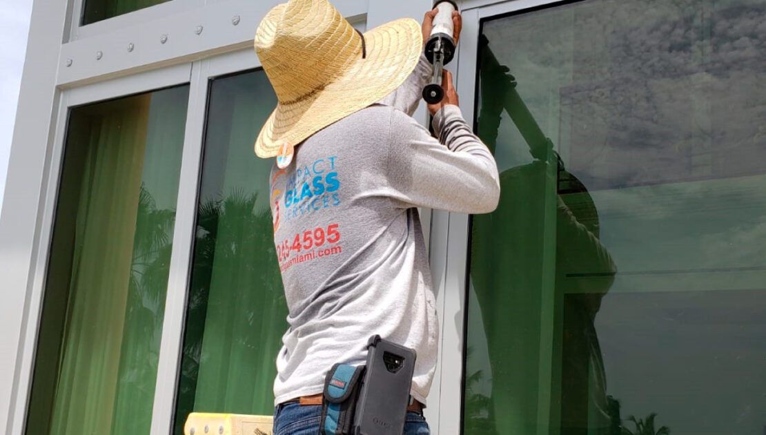 Benefits of using silicone 100% on sealing of sliding glass doors and windows