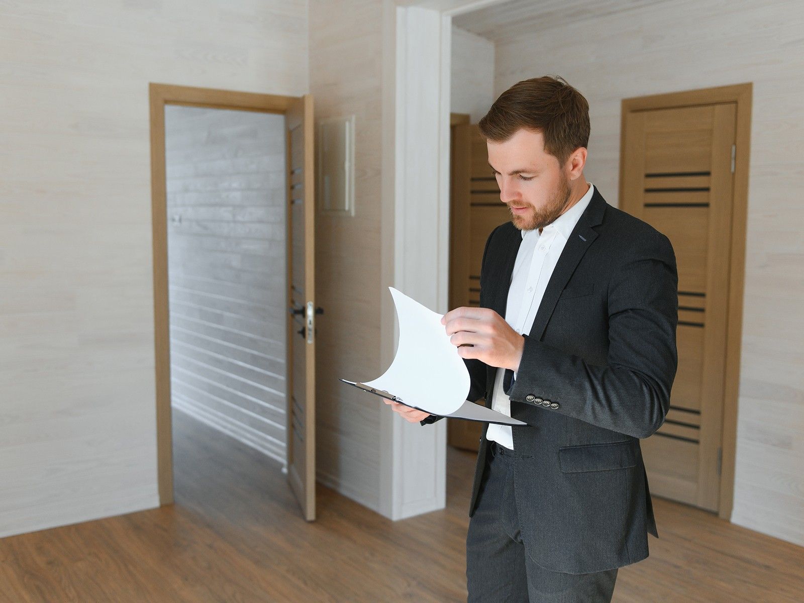 5 Red Flags to Watch Out for After Tenants Move In – Protect Your Investment with Proactive Management