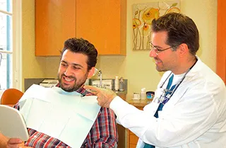 Cosmetic Dentist in Pasadena Makes You Look Years Younger