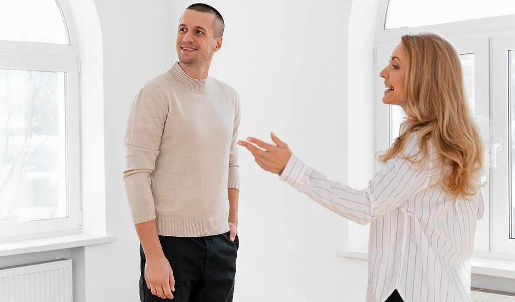 What should I look for when inspecting an apartment for rent?
