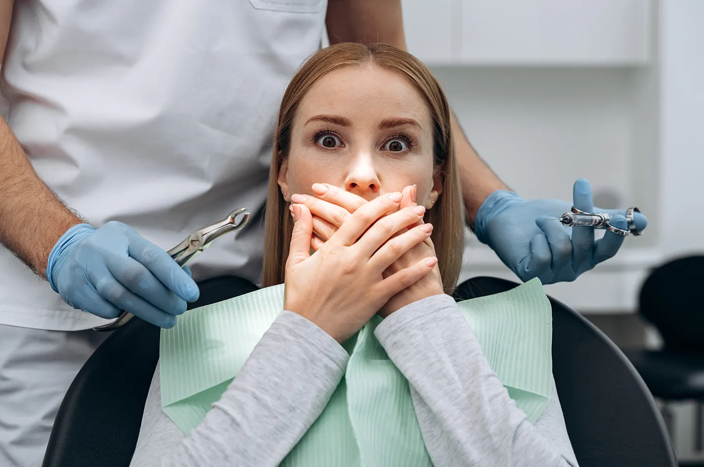 Dental Emergency Services in Pasadena Simi Valley