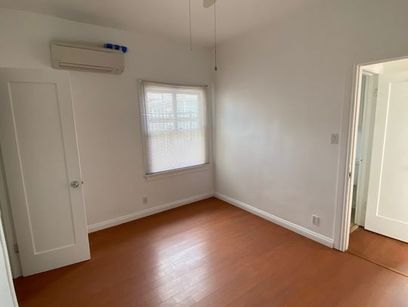 property 1147 W 24th St