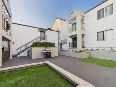 property for rent #7