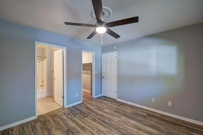 property for rent #7