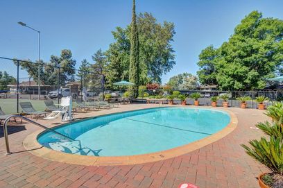 property for rent #4