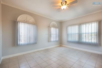 property for rent #4