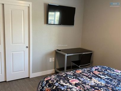 property for rent #7