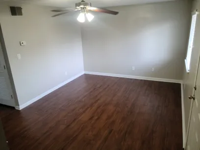 property for rent #4