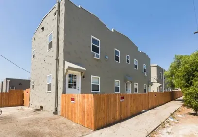 property for rent #4