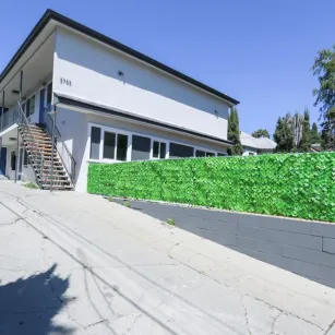 property for rent #5