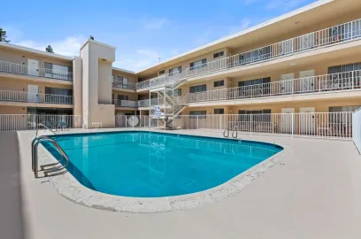 property for rent #7