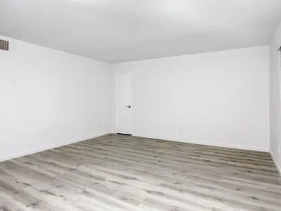 property for rent #5