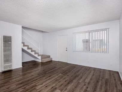 property for rent #4