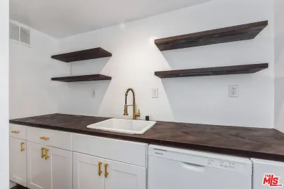 property for rent #5