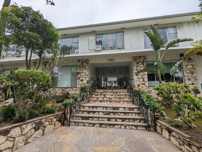 property for rent #4