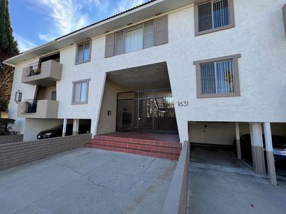 property for rent #1