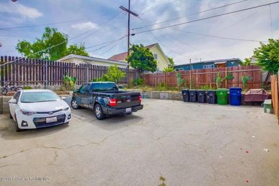 property for rent #4