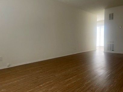 property for rent #4