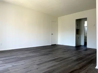 property for rent #7