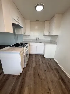 property for rent #4