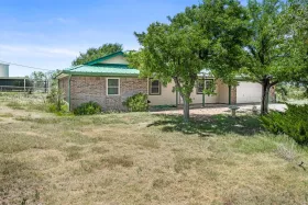 Private 10-Acre Country Retreat Minutes From Amarillo