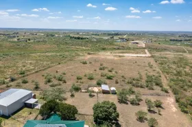 Private 10-Acre Country Retreat Minutes From Amarillo
